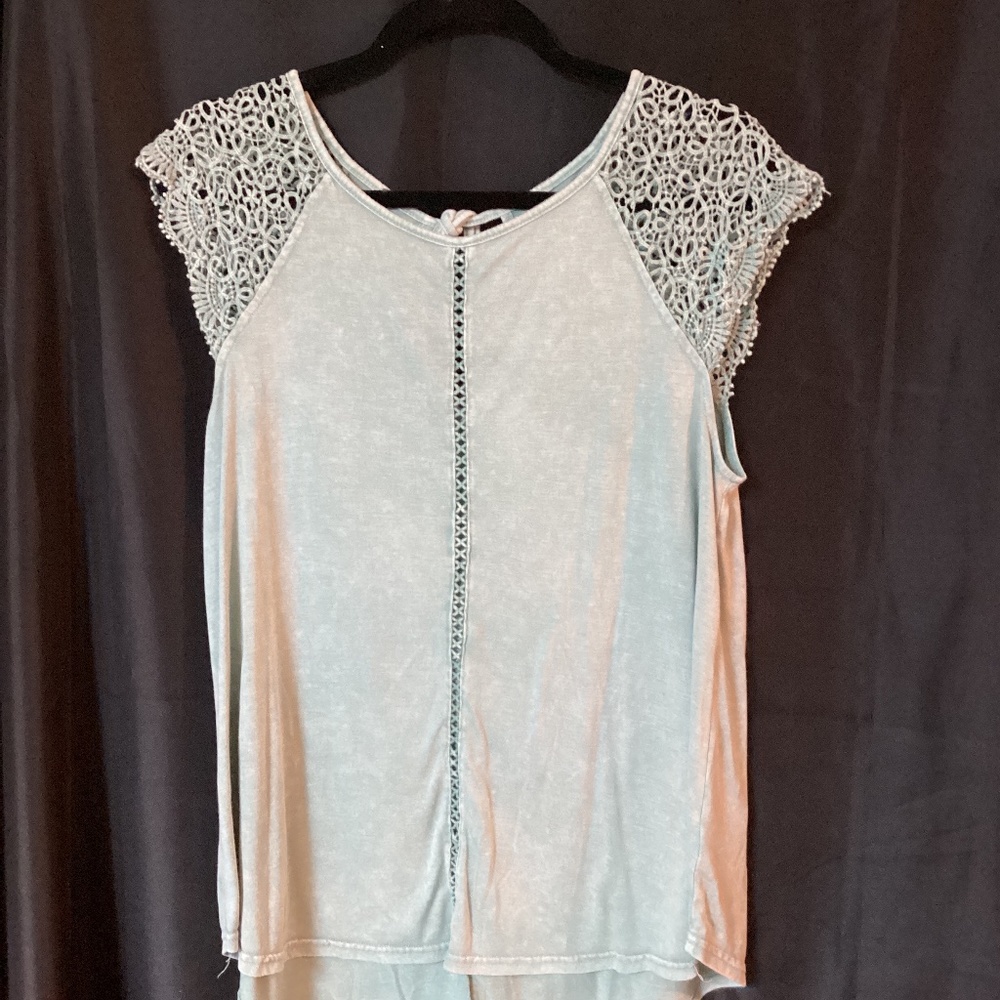 Teal top